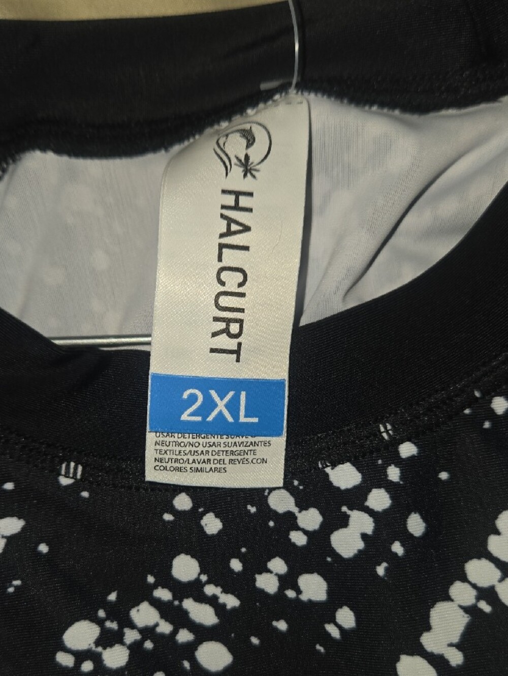 Halcurt 2 Piece Rash Guard - Picture 5 of 7